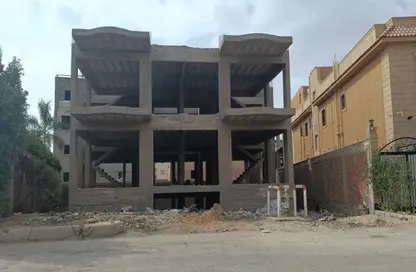 فيلا - 7 غرف نوم - 5 حمامات للبيع في المجاورة الثانية - الحي الاول شرق - مدينة الشروق - القاهرة