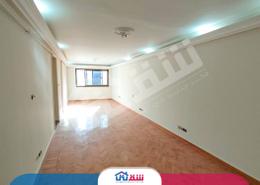 Apartment - 3 bedrooms for للايجار in Janaklees - Hay Sharq - Alexandria