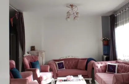 Apartment - 2 Bedrooms - 1 Bathroom for rent in El Rehab Extension - Al Rehab - New Cairo City - Cairo