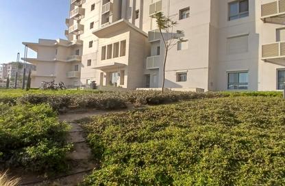 Apartment - 3 Bedrooms - 3 Bathrooms for sale in The Fourteen Golf Residences - Uptown Cairo - Mokattam - Cairo