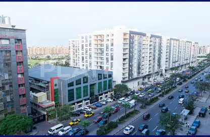 شقة - 3 غرف نوم - 3 حمامات للايجار في ميدان سموحة - سموحة - حي شرق - الاسكندرية