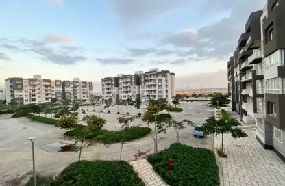 Apartment - 4 Bedrooms - 3 Bathrooms for sale in Madinaty - Cairo