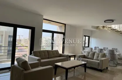 Penthouse - 3 Bedrooms - 2 Bathrooms for sale in Villa Square - Fifth Square - The 5th Settlement - New Cairo City - Cairo
