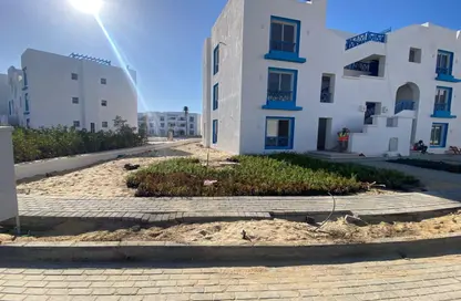 شاليه - 3 غرف نوم - 2 حمامات للبيع في ماونتن فيو راس الحكمة - راس الحكمة - الساحل الشمالي