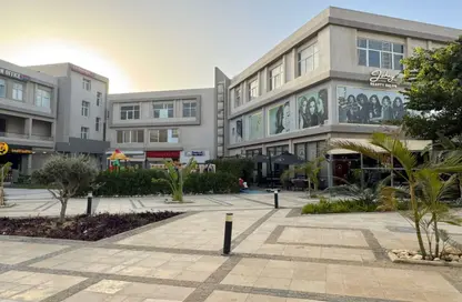 Shop - Studio - 2 Bathrooms for sale in Al Karma 4 - Sheikh Zayed Compounds - Sheikh Zayed City - Giza