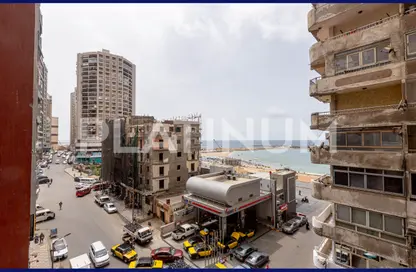 Apartment - 5 Bedrooms - 5 Bathrooms for sale in Street 18 - Sidi Beshr - Hay Awal El Montazah - Alexandria