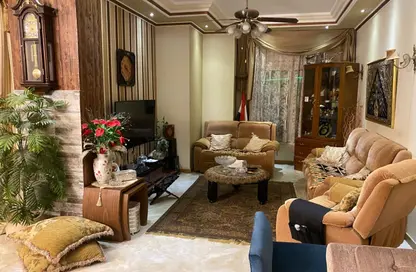 شقة - 3 غرف نوم - 2 حمامات للبيع في مدينة الشروق - القاهرة