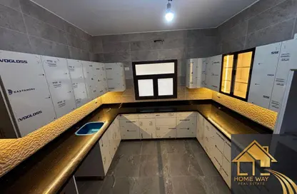 شقة - 3 غرف نوم - 3 حمامات للايجار في مون ريزيدنس - فيفث سكوير - التجمع الخامس - مدينة القاهرة الجديدة - القاهرة