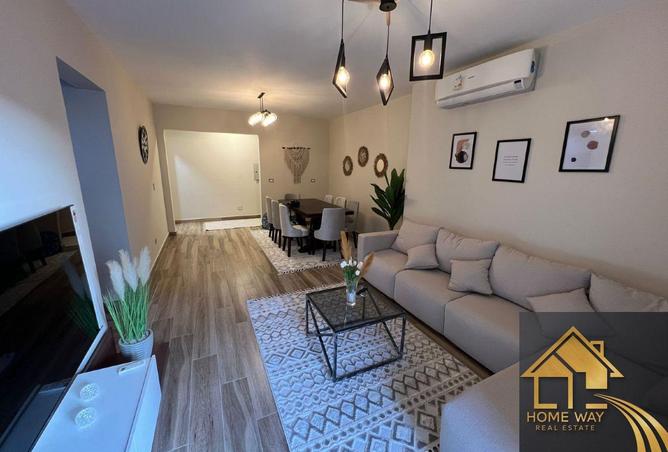 8233111 - Property Main Image