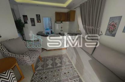 Apartment - Studio - 1 Bathroom for rent in Doctor Yassin Abdel Ghaffar St. - Area C - Ganoob El Acadimia - New Cairo City - Cairo