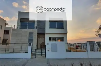 Villa - 5 Bedrooms - 6 Bathrooms for sale in Palm Hills New Cairo - 5th Settlement Compounds - The 5th Settlement - New Cairo City - Cairo