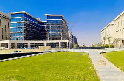مساحات مكتبية - استوديو - 1 حمام للبيع في مجمع ماركي - الحى المالى - العاصمة الإدارية الجديدة - القاهرة