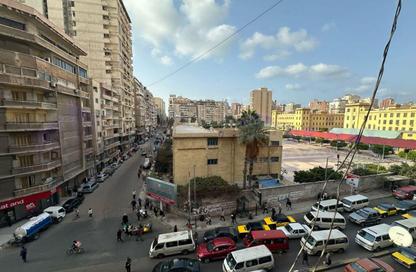 شقة - 3 غرف نوم - 2 حمامات للبيع في لوران - حي شرق - الاسكندرية