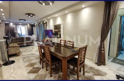 شقة - 3 غرف نوم - 2 حمامات للبيع في ميدان الكورنيش - سبورتنج - حي شرق - الاسكندرية