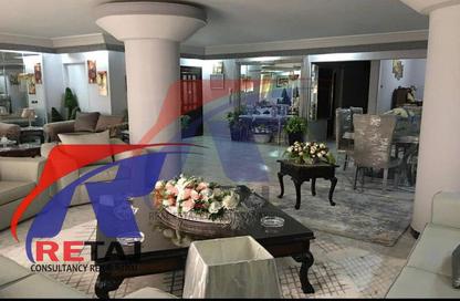 Apartment - 3 Bedrooms - 2 Bathrooms for sale in Mohammed Al Maqref St. - 6th Zone - Nasr City - Cairo