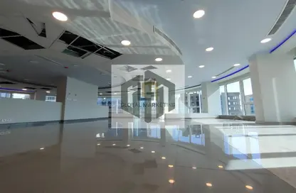 مساحات مكتبية - استوديو - 2 حمامات للايجار في شارع التسعين الجنوبي - التجمع الخامس - مدينة القاهرة الجديدة - القاهرة