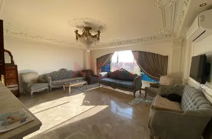 Apartment - 2 Bedrooms - 1 Bathroom for rent in Al Aqaba St. - Cleopatra - Hay Sharq - Alexandria