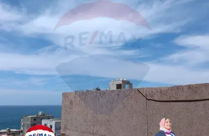 شقة - 3 غرف نوم - 2 حمامات للبيع في شارع رشدي - رشدي - حي شرق - الاسكندرية