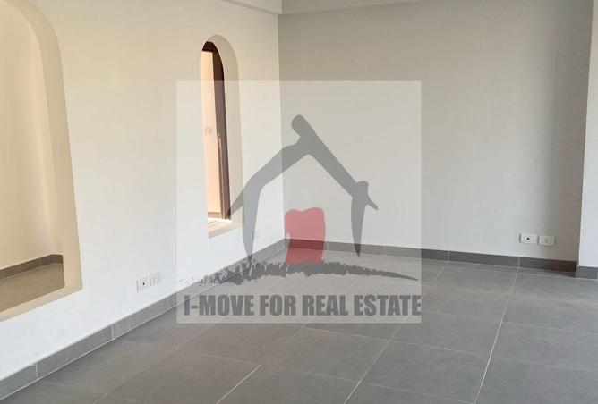 8073498 - Property Image 3