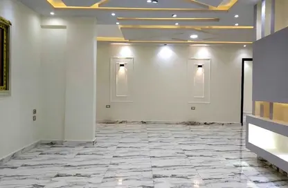 Roof - 4 Bedrooms - 3 Bathrooms for sale in Al Lebeny Axis - El Mariouteya - Faisal - Hay El Haram - Giza