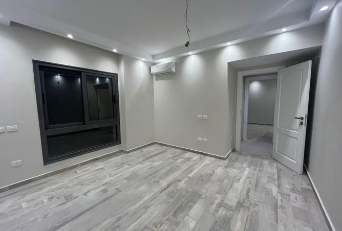 8326721 - Property Image 2