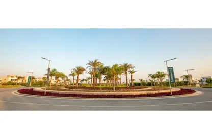 شقة - 2 غرف نوم - 2 حمامات للبيع في كمبوند البروج - كمبوندات الشروق - مدينة الشروق - القاهرة