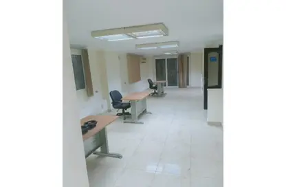 مساحات مكتبية - استوديو - 2 حمامات للايجار في شارع سليمان اباظه - المهندسين - الجيزة