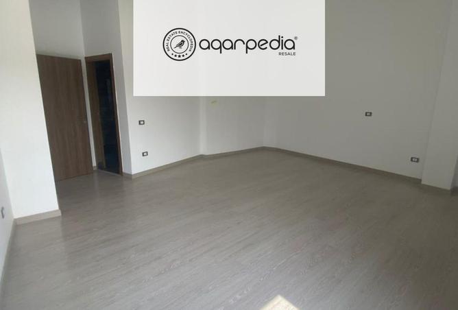 8034163 - Property Image 2