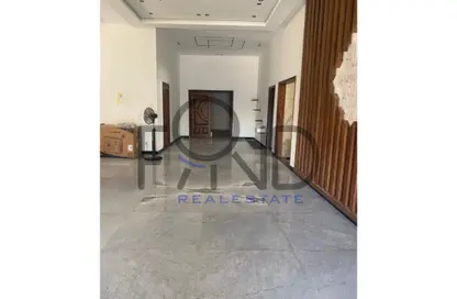 شقة - 3 غرف نوم - 4 حمامات للايجار في غرب الجولف - كمبوندات القطامية - القطامية - مدينة القاهرة الجديدة - القاهرة