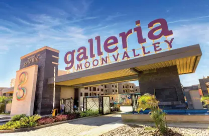 Apartment - 3 Bedrooms - 3 Bathrooms for sale in Galleria Moon Valley - South Investors Area - New Cairo City - Cairo