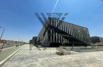 Office Space - Studio - 1 Bathroom for rent in Eastown - 5th Settlement Compounds - The 5th Settlement - New Cairo City - Cairo