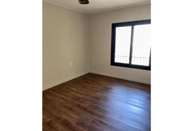 8219821 - Property Image 3