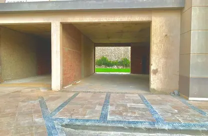 محل تجاري - استوديو - 1 حمام للايجار في كمبوندات الشيخ زايد - الشيخ زايد - الجيزة
