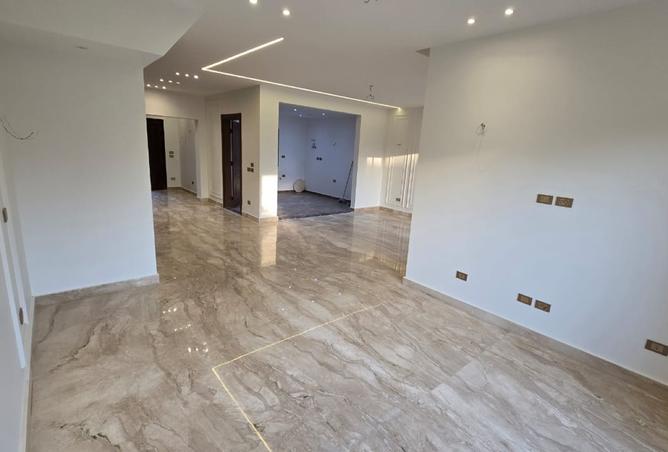 8244804 - Property Image 3