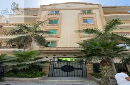 Penthouse - 5 Bedrooms - 4 Bathrooms for sale in Al Narges 1 - Al Narges - New Cairo City - Cairo
