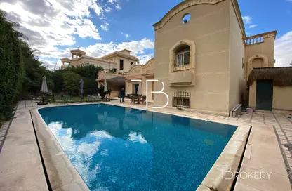 Villa - 5 Bedrooms - 6 Bathrooms for sale in Al Safwa - 26th of July Corridor - 6 October City - Giza