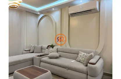 شقة - غرفة نوم - 1 حمام للايجار في وان قطامية - كمبوندات القطامية - القطامية - مدينة القاهرة الجديدة - القاهرة