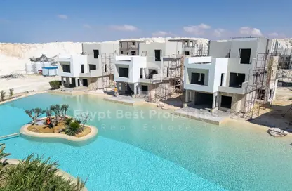 Chalet - 2 Bedrooms - 2 Bathrooms for sale in Ramla Lakeside - Qesm Ad Dabaah - North Coast