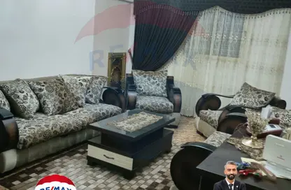 شقة - 3 غرف نوم - 1 حمام للبيع في زيزينيا - حي شرق - الاسكندرية