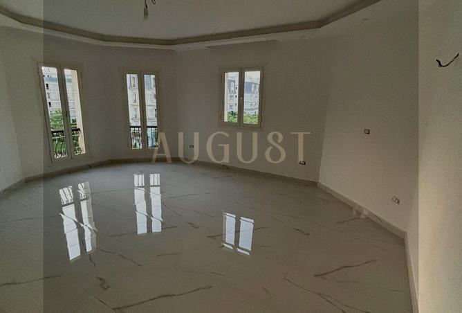 8248099 - Property Image 3