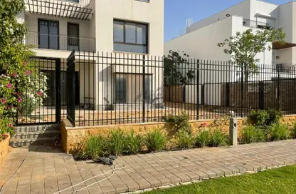 Townhouse - 4 Bedrooms - 4 Bathrooms for sale in The Courtyards - Sheikh Zayed Compounds - Sheikh Zayed City - Giza