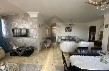 Apartment - 3 Bedrooms - 1 Bathroom for sale in Shaarawy St. - Laurent - Hay Sharq - Alexandria Apartment - 3 Bedrooms - 1 Bathroom for sale in Shaarawy St. - Laurent - Hay Sharq - Alexandria