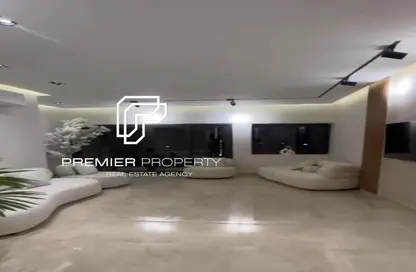 شقة - 3 غرف نوم - 3 حمامات للايجار في فيفث سكوير - التجمع الخامس - مدينة القاهرة الجديدة - القاهرة