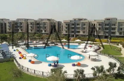 Villa - 3 Bedrooms - 4 Bathrooms for sale in Royal City - Sheikh Zayed Compounds - Sheikh Zayed City - Giza