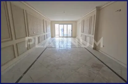 Apartment - 3 Bedrooms - 3 Bathrooms for sale in Batlimos Al Falaki St. - Saba Basha - Hay Sharq - Alexandria
