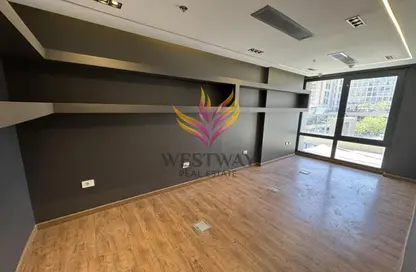 Office Space - Studio - 1 Bathroom for rent in Arkan Plaza - 26th of July Corridor - Sheikh Zayed City - Giza