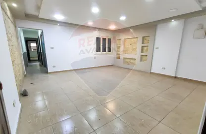 Apartment - 2 Bedrooms - 2 Bathrooms for rent in Zezenia - Hay Sharq - Alexandria