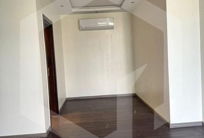 8547710 - Property Image 3