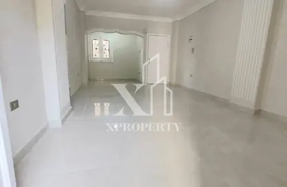 Apartment - 3 Bedrooms - 1 Bathroom for sale in 1st District - Sheikh Zayed City - Giza