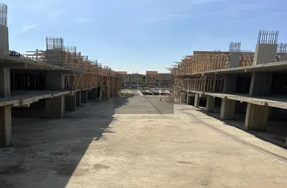 عيادة - استوديو - 1 حمام للبيع في مول وان أو وان - الشيخ زايد - الجيزة